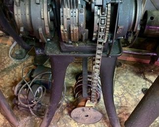 Vintage The Banner Knitting Machine made by Hemphill Company (#76998)