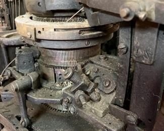 Vintage The Banner Knitting Machine made by Hemphill Company (#76998)