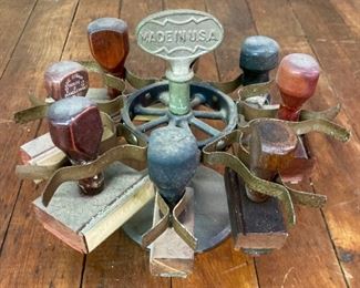 Vintage Universal (made in USA) ink stampholder