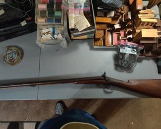 G.Goulsher double barrel shotgun
Vintage.

___________________________________