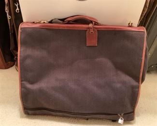 The French Company garment bag