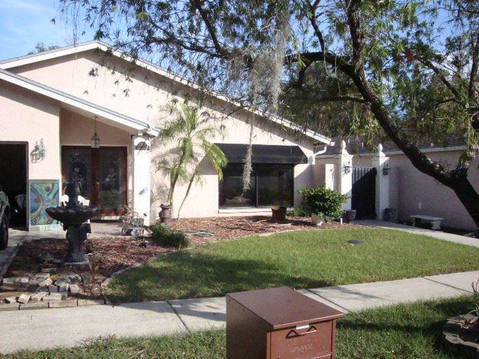 ANGELL ESTATE SALES in Tampa, FL starts on 12/2/2022