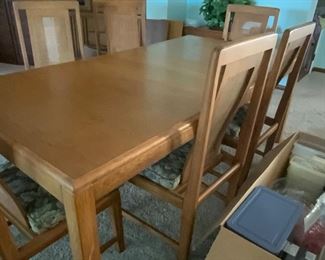 WOOD DINING TABLE WITH 6 CHAIRS AND LEAF