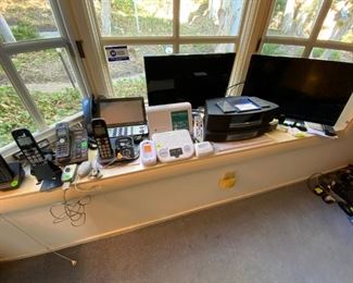 Bose wave soundsystem - phones - monitors.