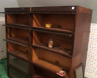 Set of 4 nice Barrister cabinets
Oak - $4000