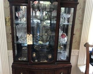 Nice display cabinet mahogany
$1500