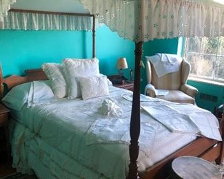 Full 4 poster bed $1200