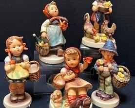 Assortment of Five Vintage Collectible Hummel Figurines. Measuring between 3.5” to 6” each
Easter Greetings 378
Farewell 65
Sister 98/0
Visiting an Invalid 382
Feeding Time 199 I
