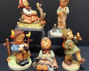 Collection of Five Hummel Figurines including;
Happy Past Time
Bird Watcher
She Loves Me
In Tune
Gay Adventure
These Hummel measure between 3.75" to 5" and are overall in very good condition. They may have slight crazing.