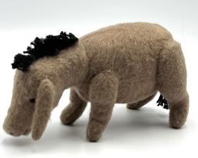 R. John Wright Winnie the Pooh Pocket Eeyore Figurine. Comes with box and certificate.
Number: 1905/3500
Description: 3.5", mohair plush, fully jointed.