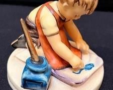 Hummel Figurine With Loving Greetings (309)