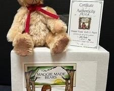 Maggie Iacono Artisan Created Teddy Bear Peter. A lovely "Maggie Made Bear"
Number 33/250