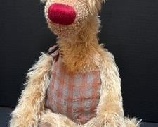 Zwergnase Teddy Bear Karlson with certificate tag and box.