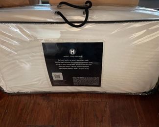 Hyper allergenic Pillow