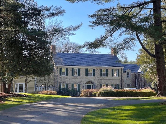 TOPSFIELD MASS ONLINE ESTATE AUCTION starts on 11/27/2022