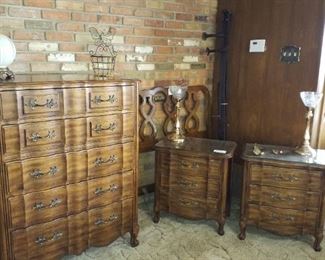 Thomasville Bedroom Furniture - Chest of Drawers - Side Tables - Bed