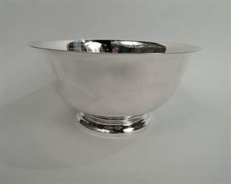 $1600 - Tiffany Sterling Large Revere Trophy Bowl w Original Bag 23620 SK92-25                                                         Description: Large and traditional sterling silver Revere bowl. Made by Tiffany & Co. in New York. Tapering sides with flared rim, curved bottom, and raised foot. Great trophy potential with lots of room for engraving. Marked “Tiffany & Co. / Makers / Sterling Silver / 23620 ”. 
Condition: Very good condition.
Dimensions: H 6 x D 11 7/8 in. Weight: 40 troy ounces. #BX190
Local pick up.  We will bring to our local UPS for shipping
Dimensions:
Length: 11"
Width: 11"
Height: 6"
Pick up location: 20817 https://goodbyhello.com/products/tiffany-sterling-large-revere-trophy-bowl-w-original-bag-23620-sk92-25