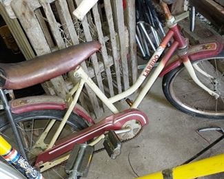 Banana seat bicycle 