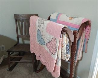 DM quilts and quilt rack 