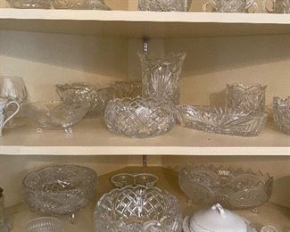 Beautiful Vintage Cut Glass/ Pressed Glass
Heritage Irish Crystal Glassware