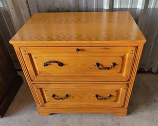 Filing Cabinet - 2 Drawers - Wood - 32 x 20 x 31.5