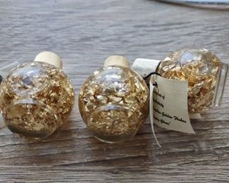 Brazilian Gold Flakes in Safety Glass Set