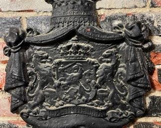 Antique Dutch Cast Iron Coat of Arms - Je Maintiendrai Crest