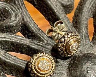 18K Gold Diamond Earrings