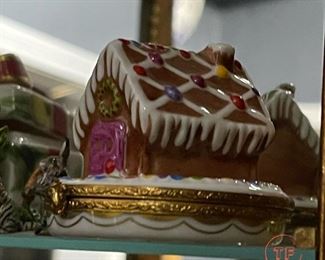 Limoges France GINGERBREAD HOUSE Trinket Box Artoria Peint Main