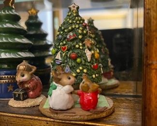 Wee Forest Folk Christmas Figurines by ANNETTE PETERSEN