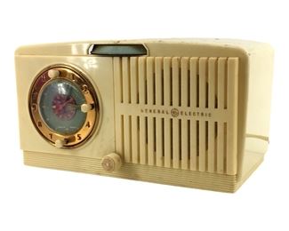 Mid Century Mod General Electric Alarm Clock Radio