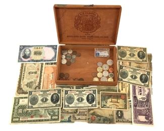 Mixed Currency Collection & K.Z. Cigaritos Case