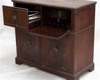 2124 - Vintage stereo / radio cabinet 38 x 41 1/2 x 20 not working
