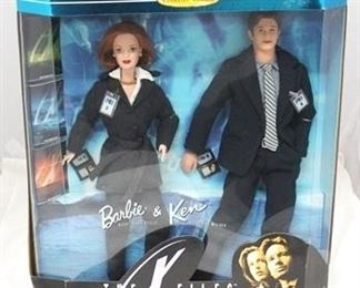 2598 - X Files Barbie & Ken set in box
