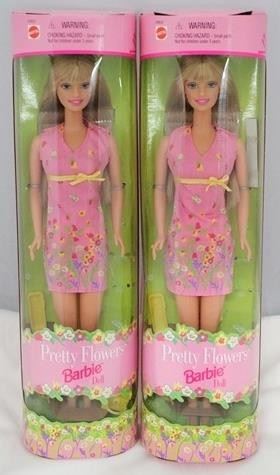 2619 - 2 Pretty Flowers Barbies in boxes
