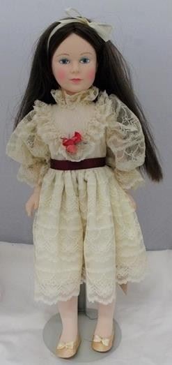 2676 - Effanbee Spring Four Seasons collection doll 18"
