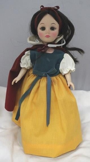 2720 - Effanbee Snow White doll - 12"
