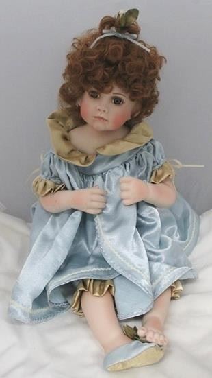 2732 - AEL Linda Murray Porcelain doll - 16"
