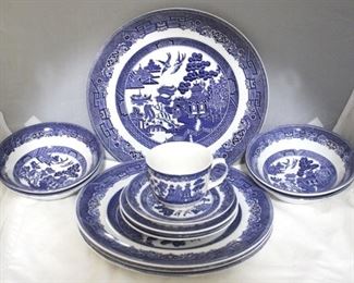 2841 - 13 pieces of Johnson Brothers Blue/White China
