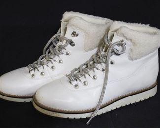 2853 - White Mountain Women's Boots, size 8m

