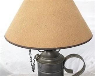 1124 - Vintage lamp - 21" tall
