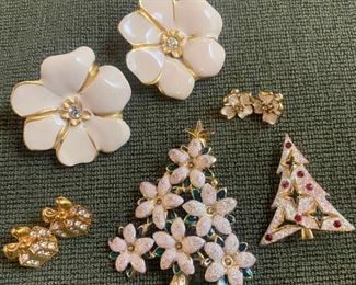 Avon Dogwood Earrings Christmas Tree Brooches
