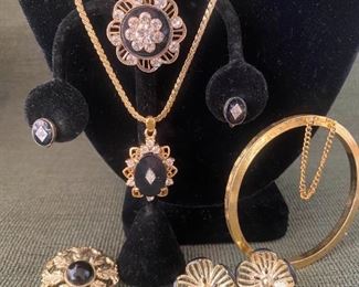 Bright Rhinestone Black Gold Tone Costume Jewelry