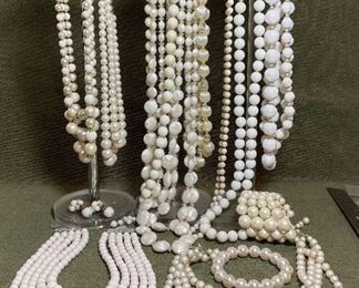 Costume Strands In White Cream