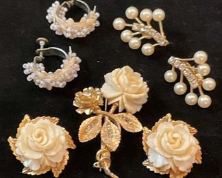 Florals, Pearls Cream Tone Costume