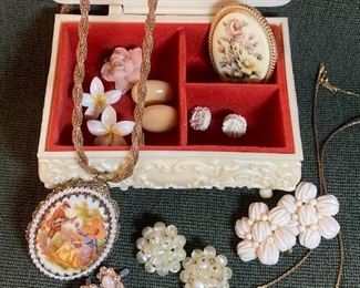 Laguna, W.German Celluloid ClipOns,