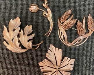 Lisner, Crown Triffari, More Gold Satin Tone Brooches