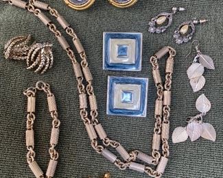 Monet, And Napolean Josephine Clipons