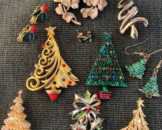 Crown Trifarri, JJs And Gerrys Holiday Brooches  More