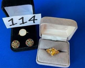 two costume rings and vintage buttons (pair) $10